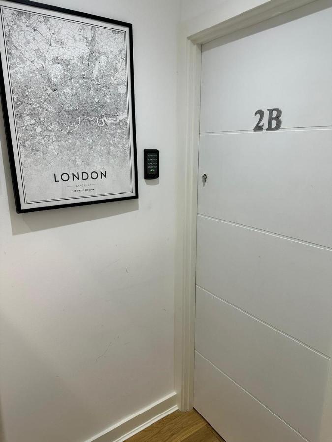 2B Soho Studios By Indigo Flats Sleeps 4 London Exteriör bild