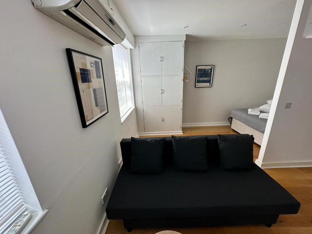 2B Soho Studios By Indigo Flats Sleeps 4 London Exteriör bild