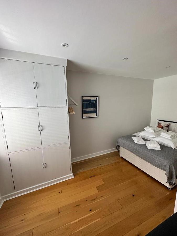 2B Soho Studios By Indigo Flats Sleeps 4 London Exteriör bild